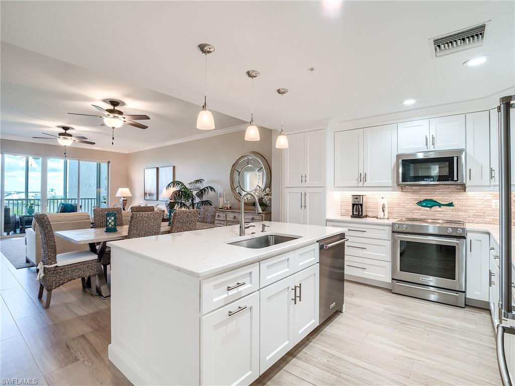 ESTERO BAYSIDE - Residential