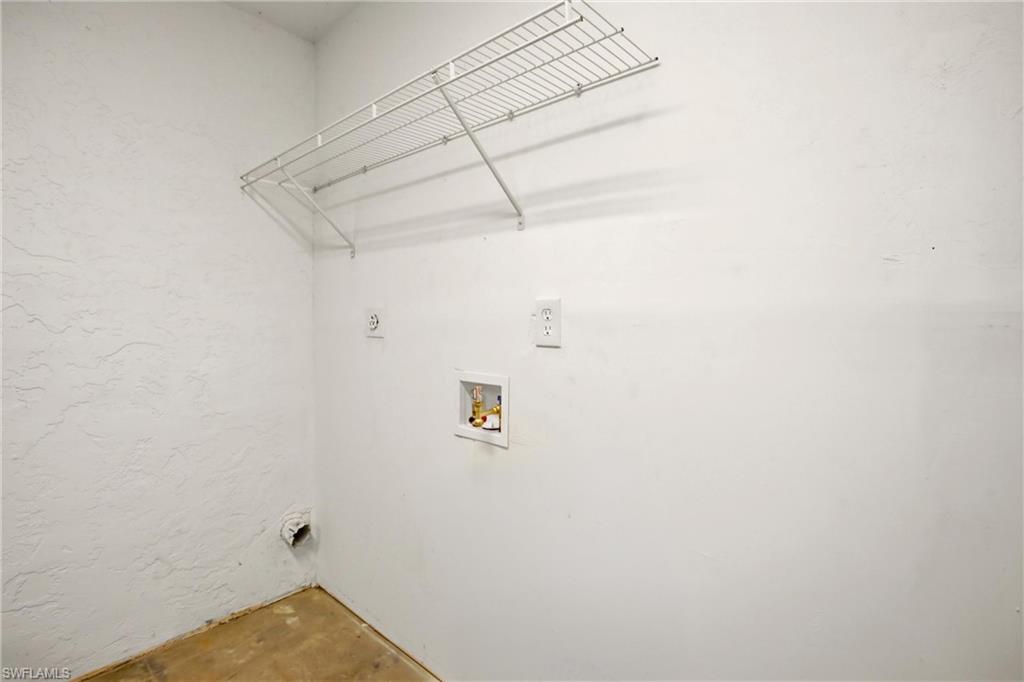 FORT MYERS SHORES - Residential