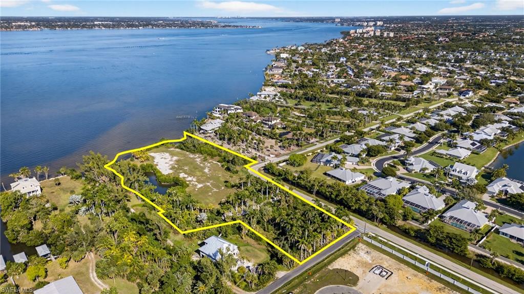 METES AND BOUNDS - Land