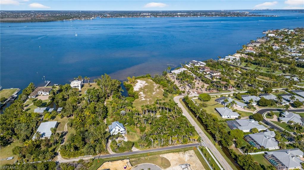 METES AND BOUNDS - Land