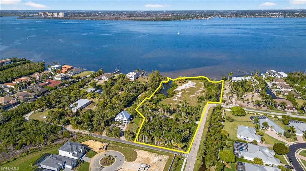 METES AND BOUNDS - Land