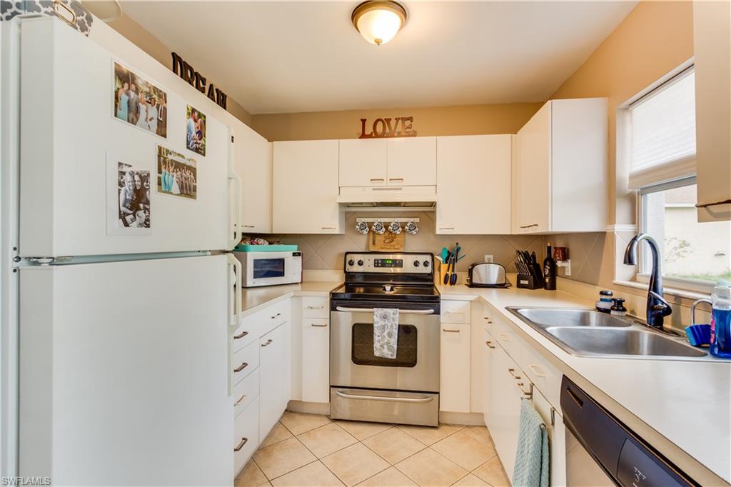 GOLDEN GATE ESTATES - Residential