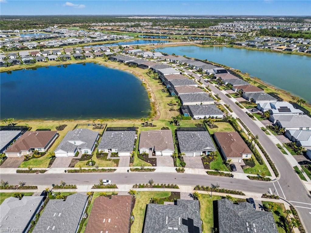 EDGEWATER SHORES - Residential