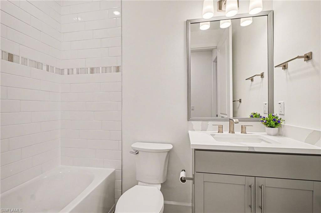 EDGEWATER SHORES - Residential