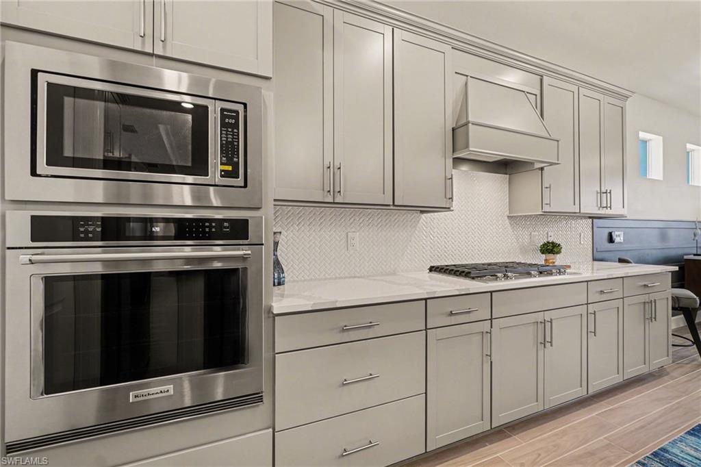 EDGEWATER SHORES - Residential