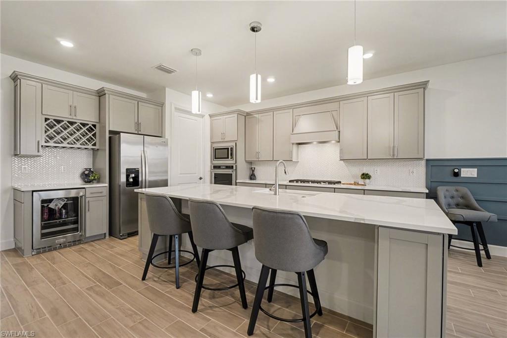 EDGEWATER SHORES - Residential