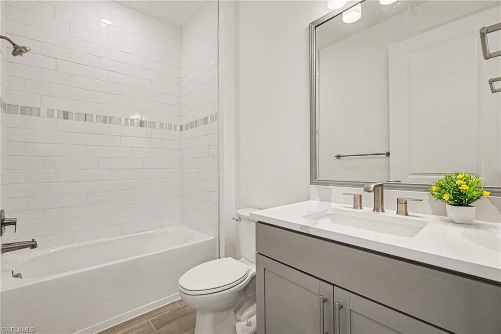 EDGEWATER SHORES - Residential