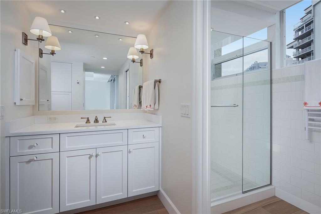 BEACH HOUSE AT NAPLES CAY - Residential