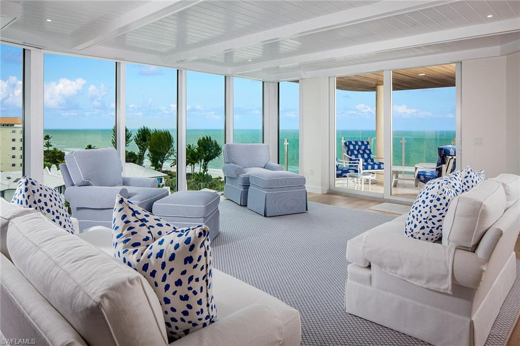 BEACH HOUSE AT NAPLES CAY - Residential