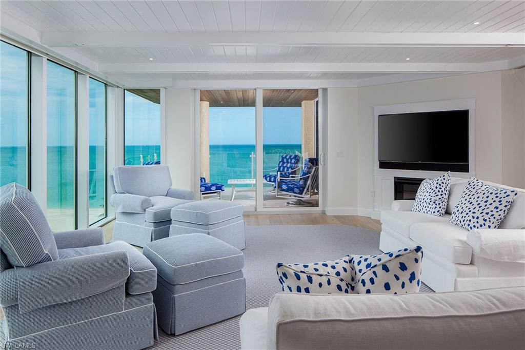 BEACH HOUSE AT NAPLES CAY - Residential