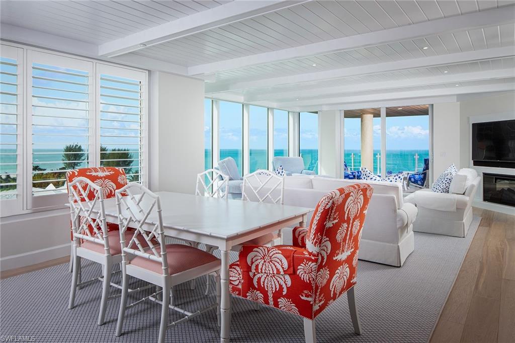 BEACH HOUSE AT NAPLES CAY - Residential