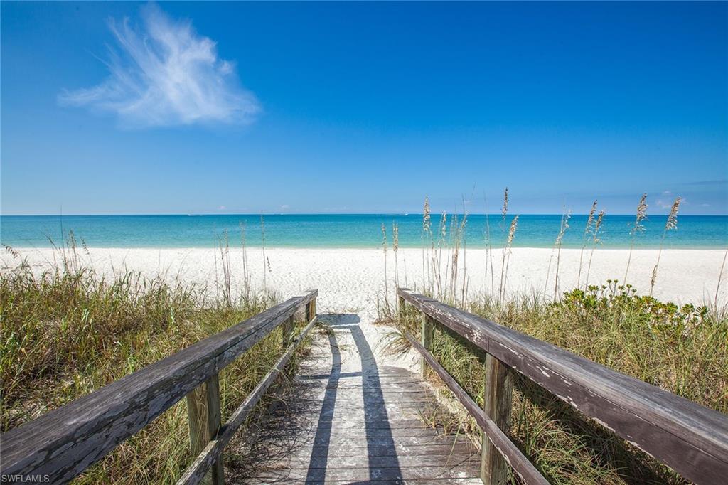 BEACH HOUSE AT NAPLES CAY - Residential