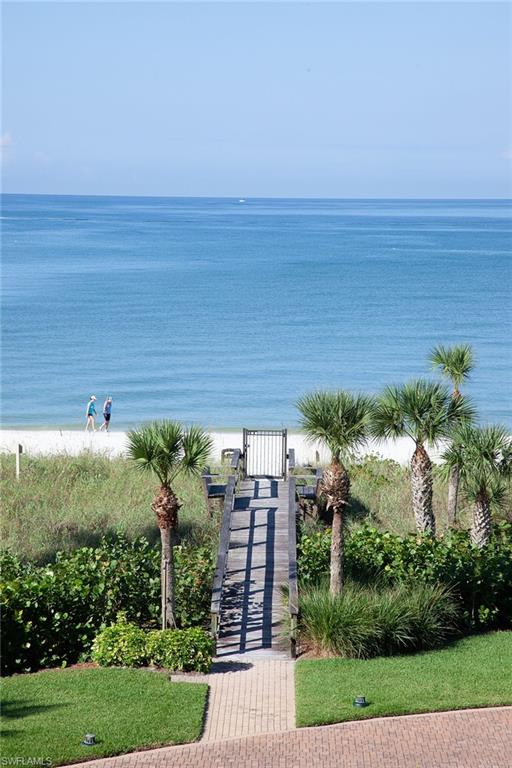 BEACH HOUSE AT NAPLES CAY - Residential