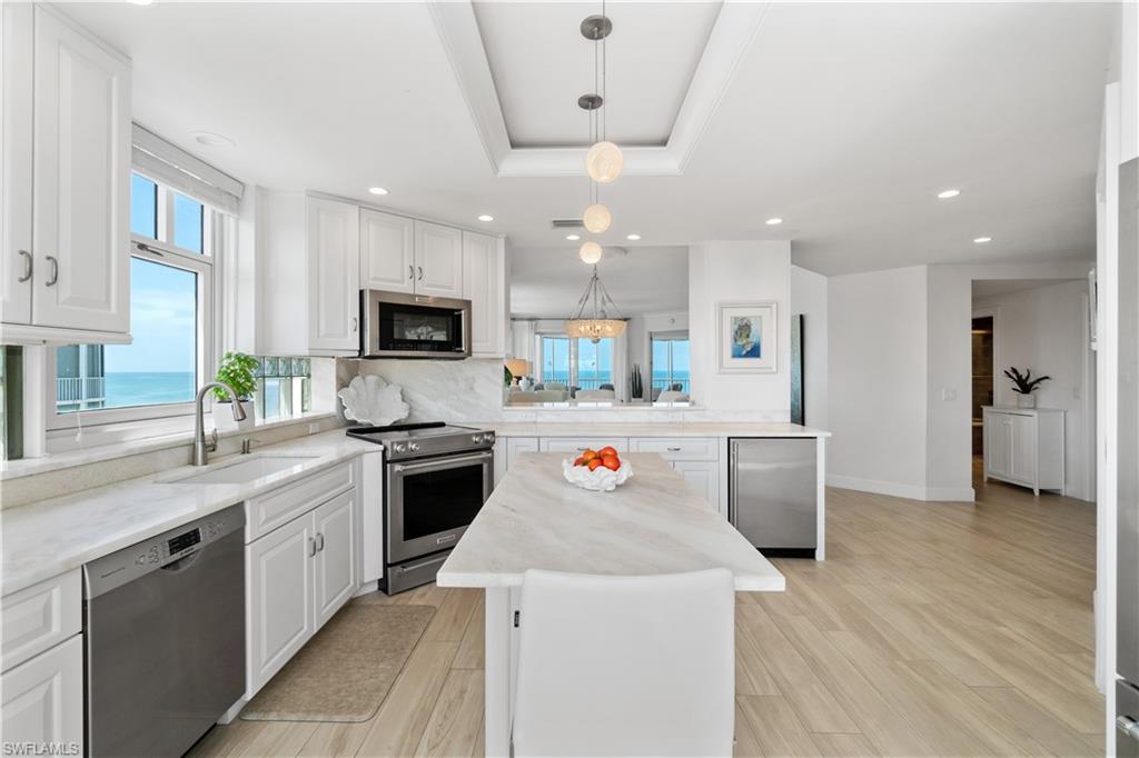 BAREFOOT BEACH CLUB - Residential