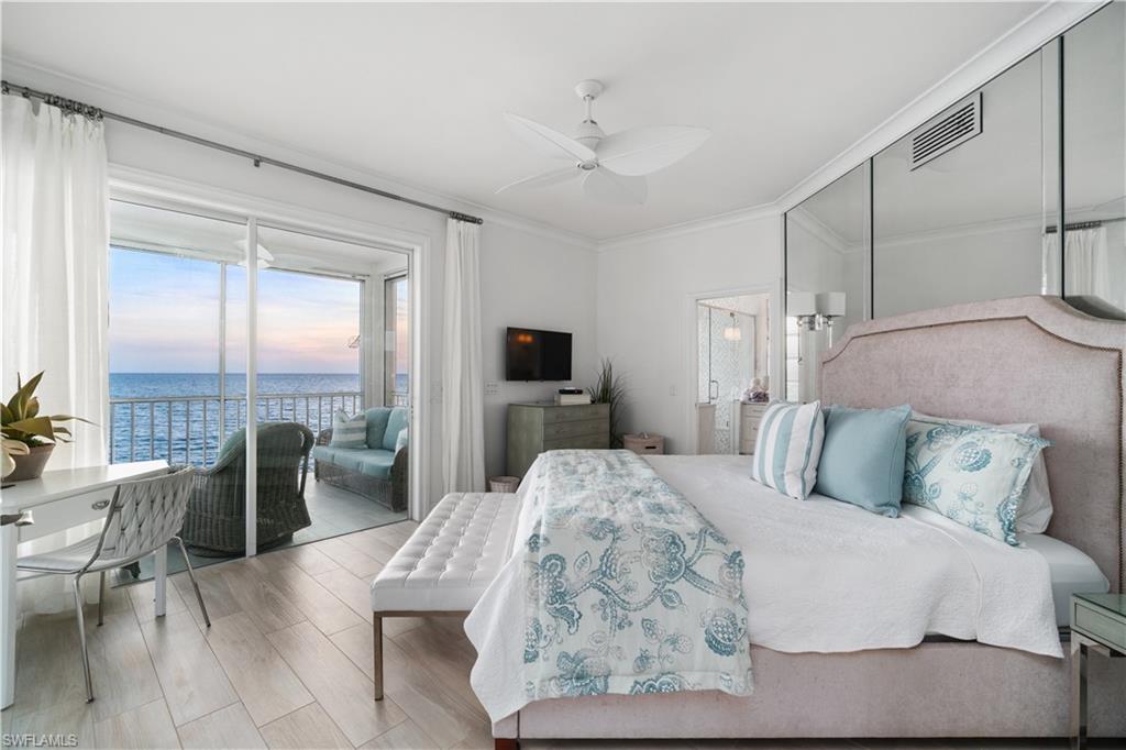 BAREFOOT BEACH CLUB - Residential