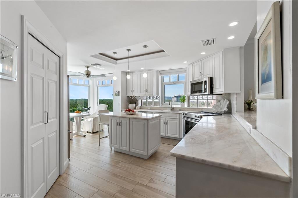 BAREFOOT BEACH CLUB - Residential