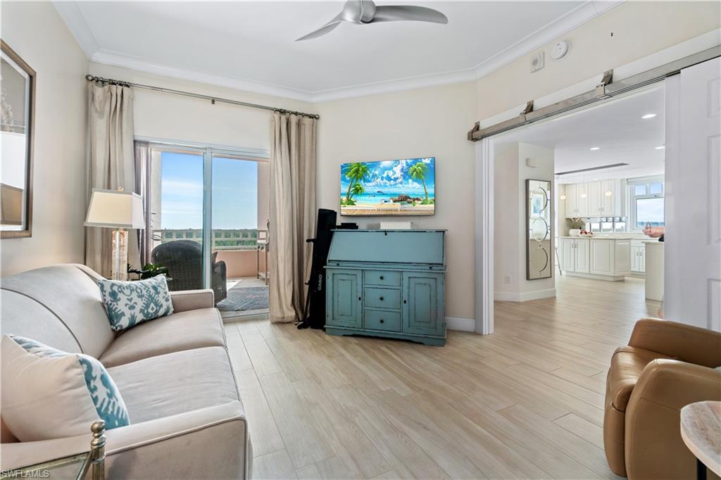 BAREFOOT BEACH CLUB - Residential