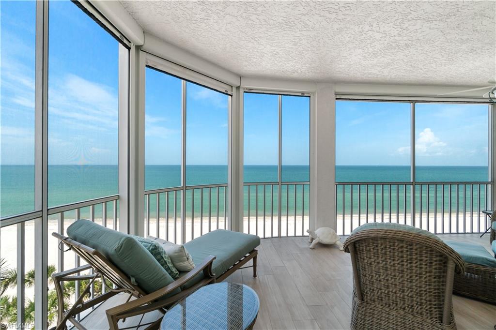 BAREFOOT BEACH CLUB - Residential