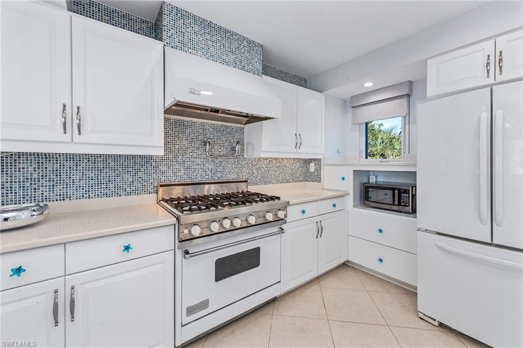 KEEWAYDIN ISLAND - Residential