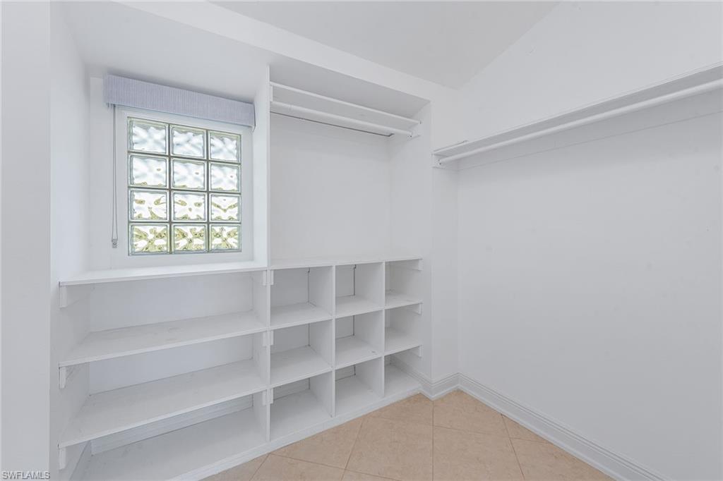 KEEWAYDIN ISLAND - Residential