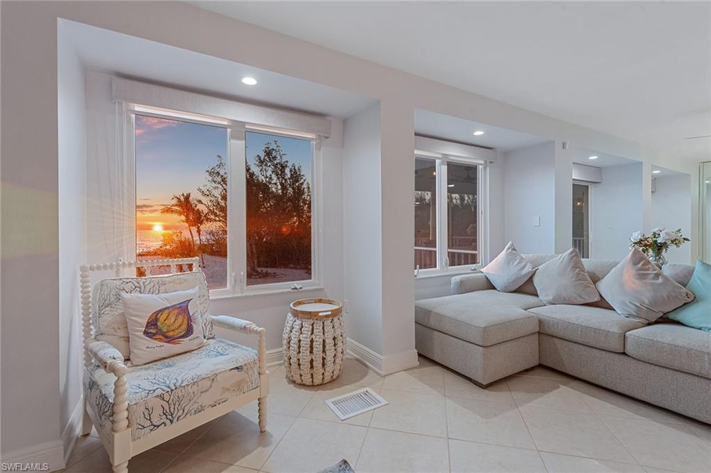 KEEWAYDIN ISLAND - Residential