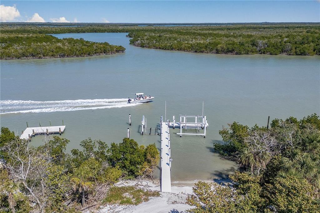 KEEWAYDIN ISLAND - Residential