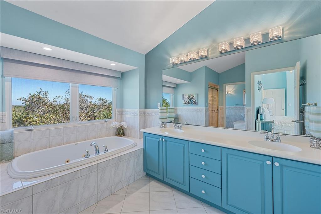 KEEWAYDIN ISLAND - Residential