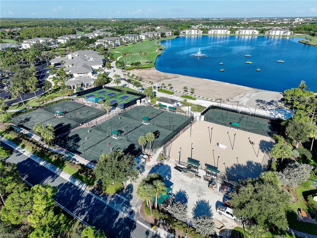 FAIRWAY ISLES - Residential
