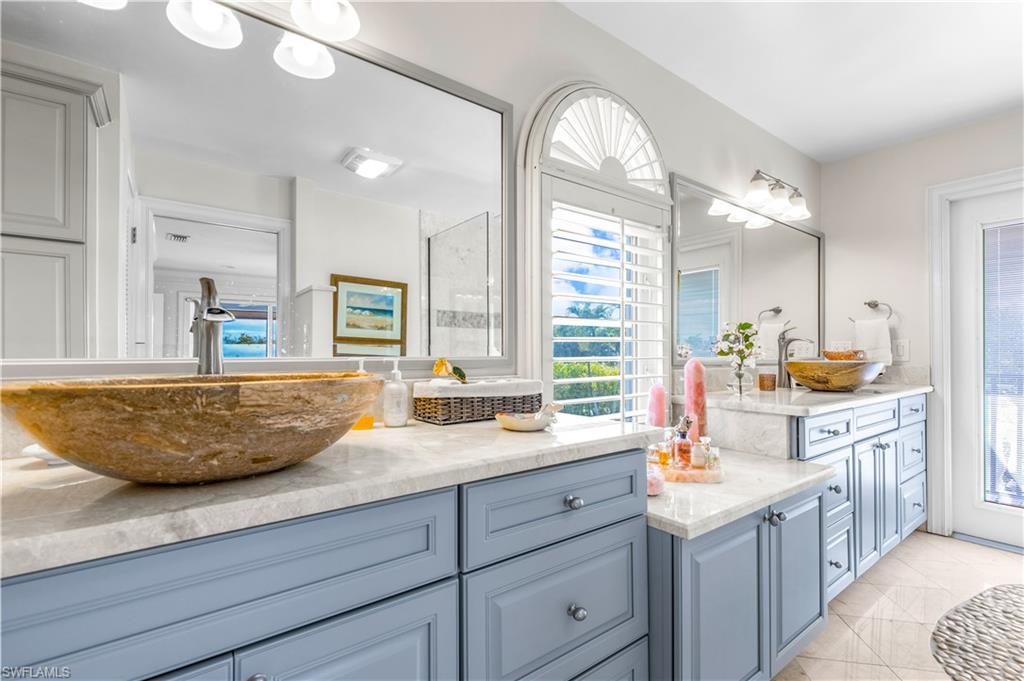 LITTLE HICKORY SHORES - Residential