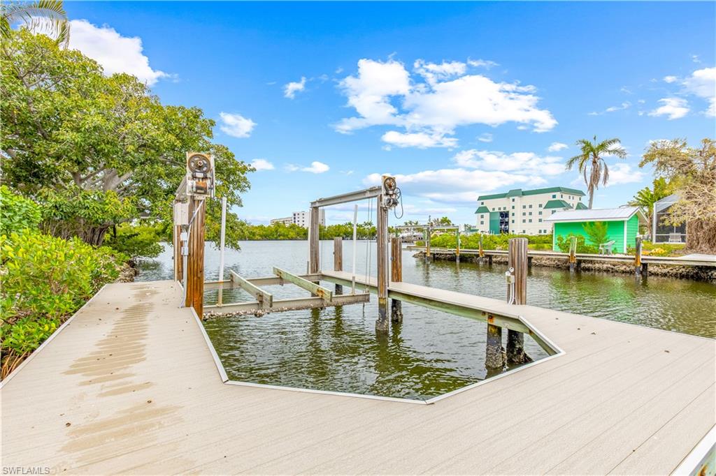 LITTLE HICKORY SHORES - Residential