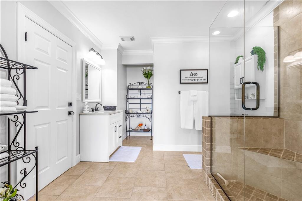 LITTLE HICKORY SHORES - Residential