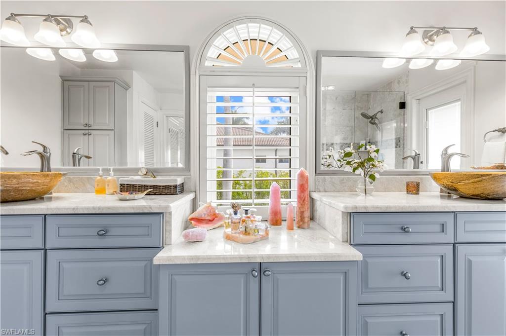 LITTLE HICKORY SHORES - Residential