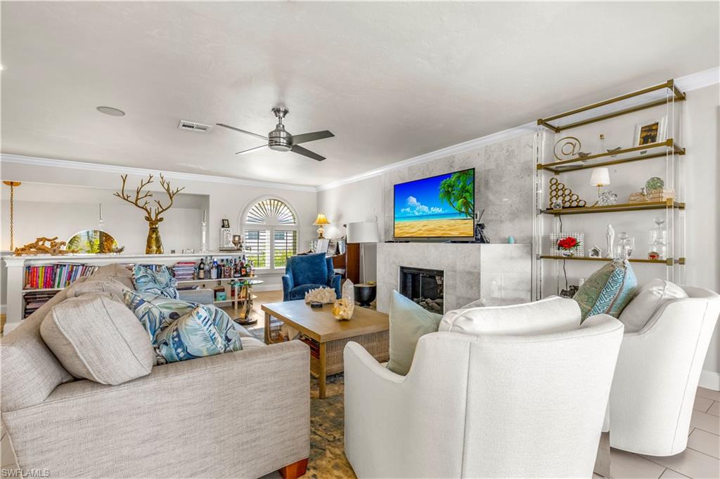 LITTLE HICKORY SHORES - Residential