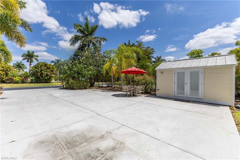 RIVERBEND MOTORCOACH RESORT - Land