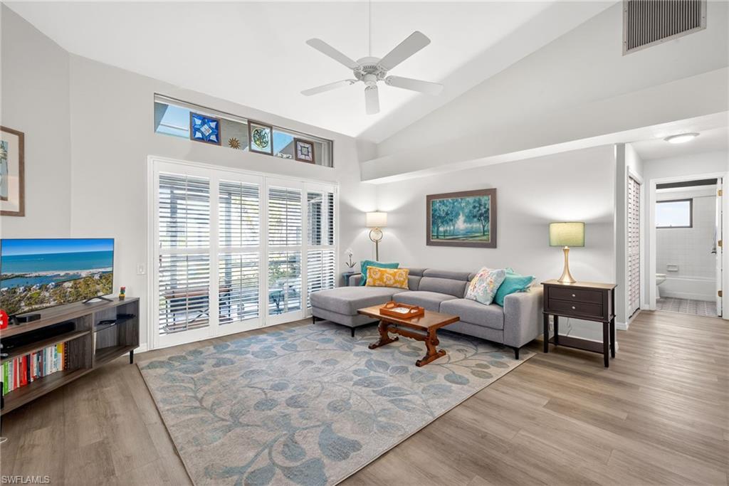 VILLAS FIVE - Residential