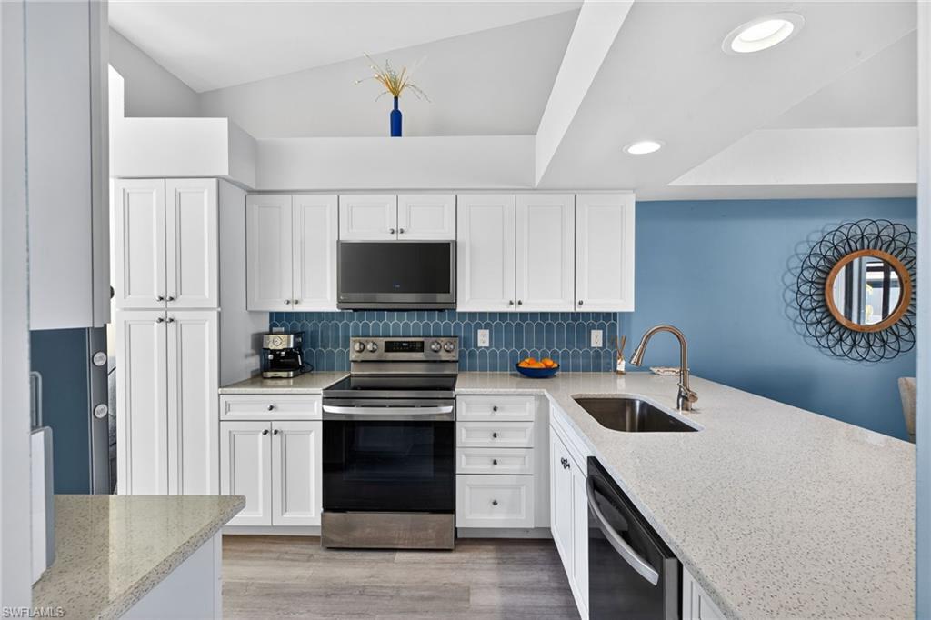 VILLAS FIVE - Residential