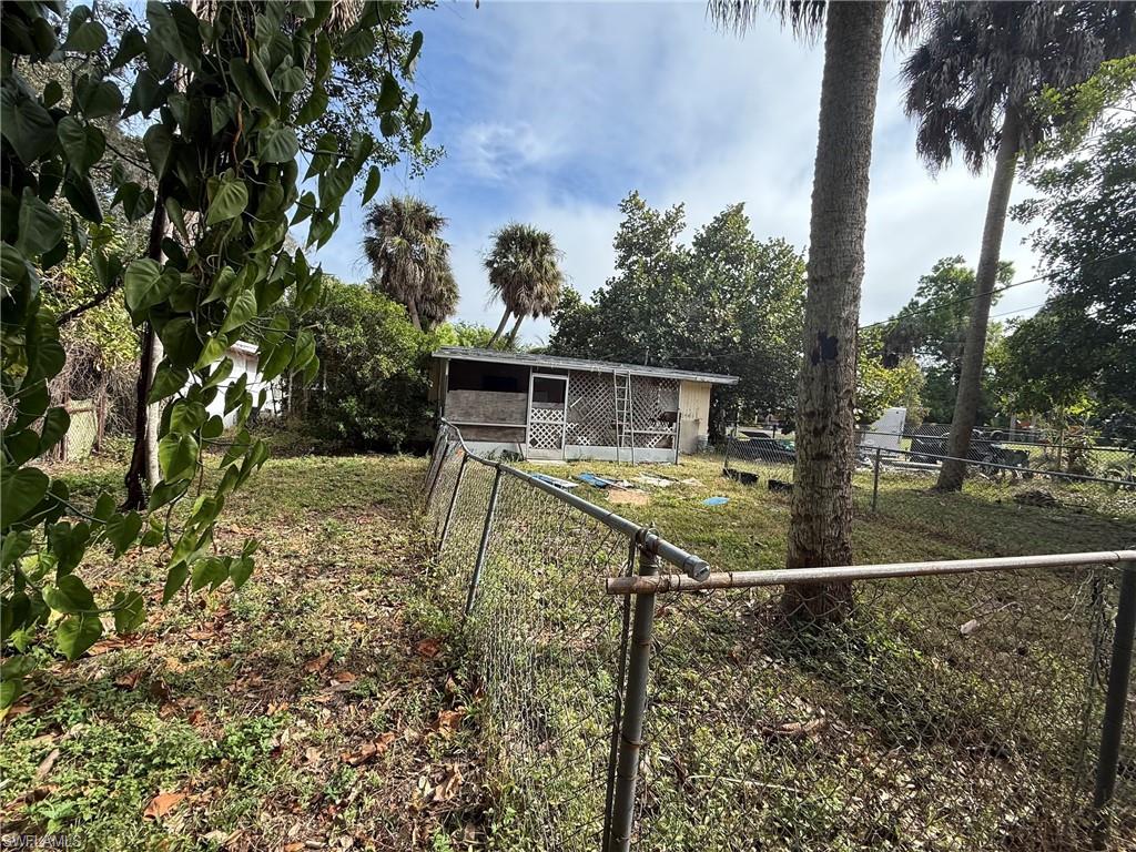 RUSSELL PARK - Residential