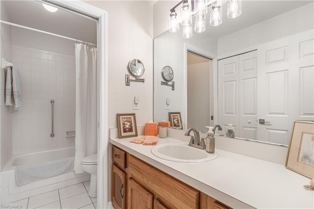 SEVEN LAKES - Residential