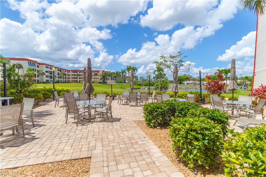 SEVEN LAKES - Residential