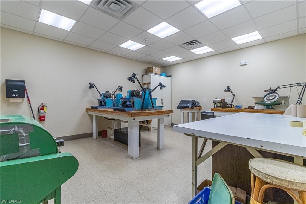 SEVEN LAKES - Residential