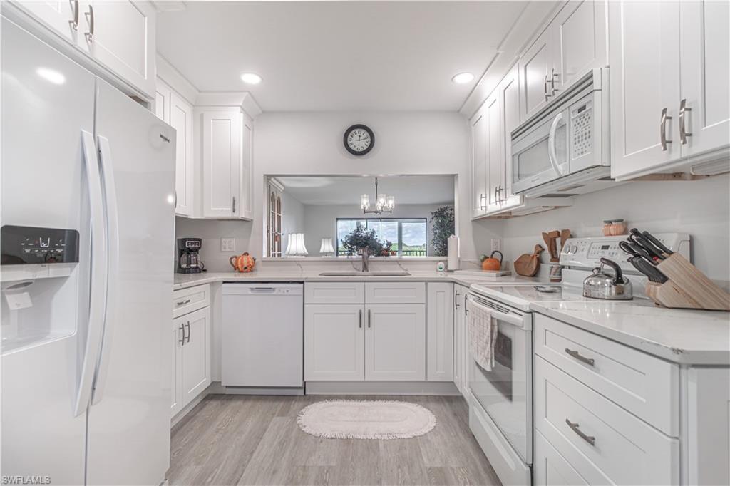 SEVEN LAKES - Residential