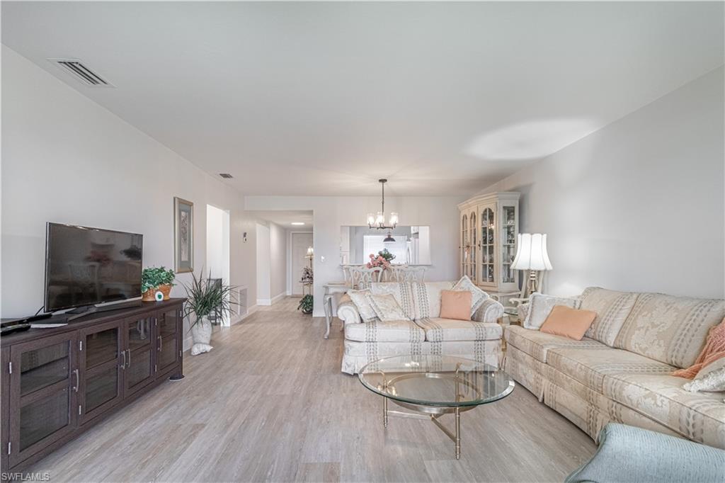 SEVEN LAKES - Residential