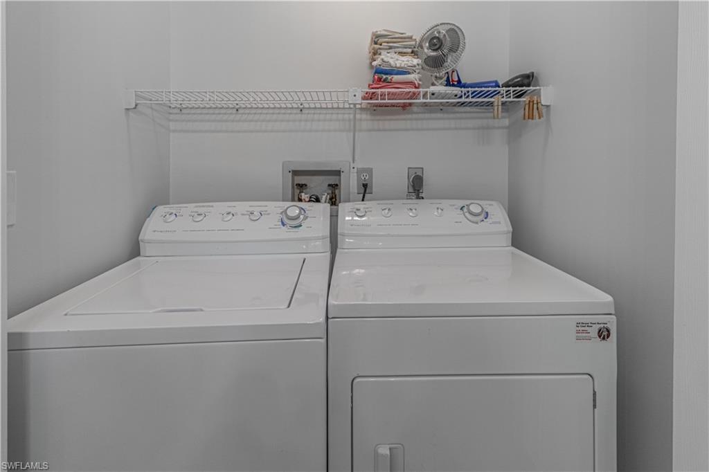 SEVEN LAKES - Residential