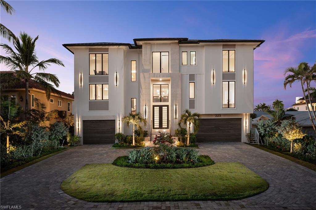 Photo of 223 Bayview AVE, NAPLES, FL 34108 (MLS # 226018030)