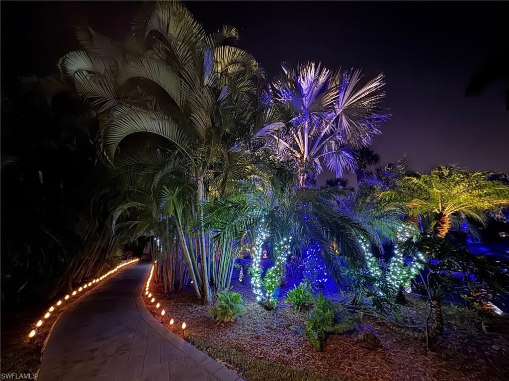 RIVERBEND MOTORCOACH RESORT - Land