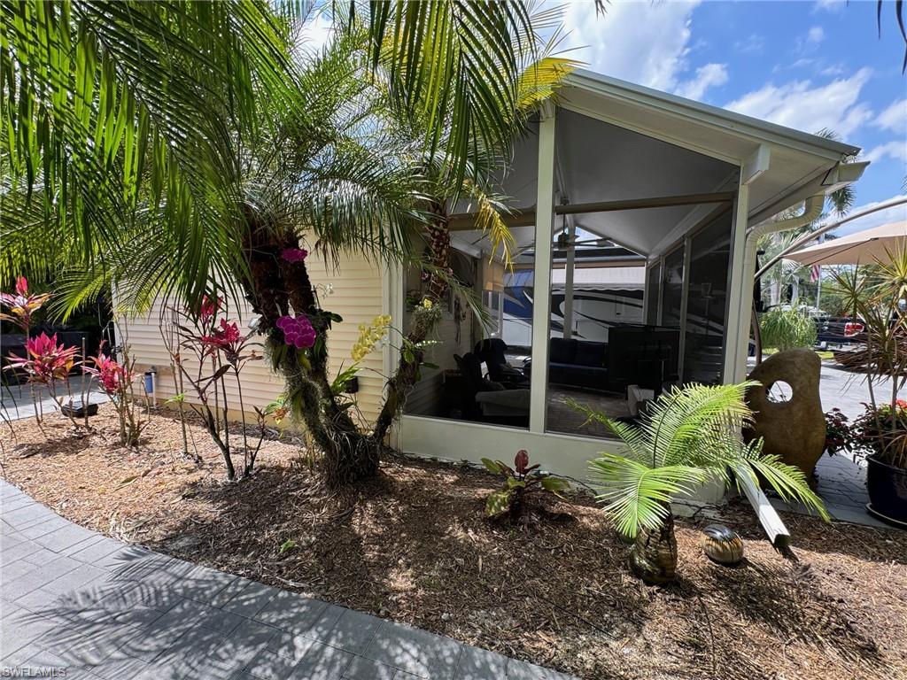 RIVERBEND MOTORCOACH RESORT - Land