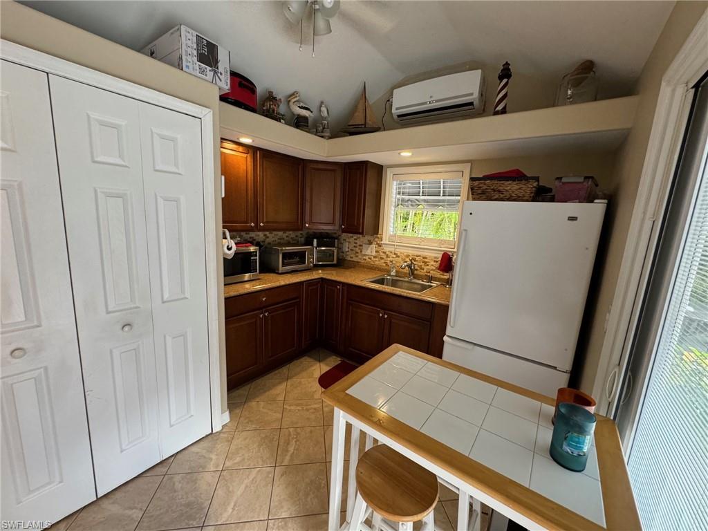 RIVERBEND MOTORCOACH RESORT - Land