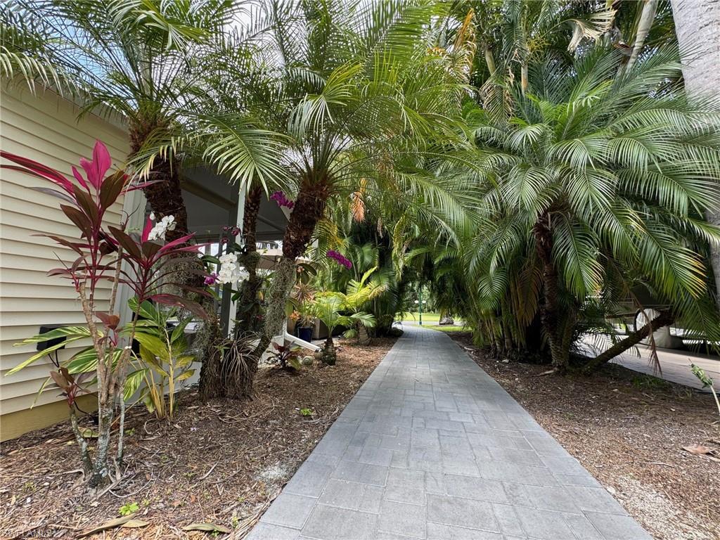 RIVERBEND MOTORCOACH RESORT - Land