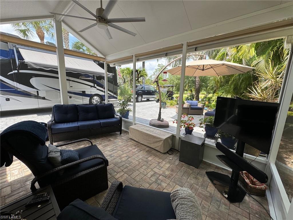 RIVERBEND MOTORCOACH RESORT - Land