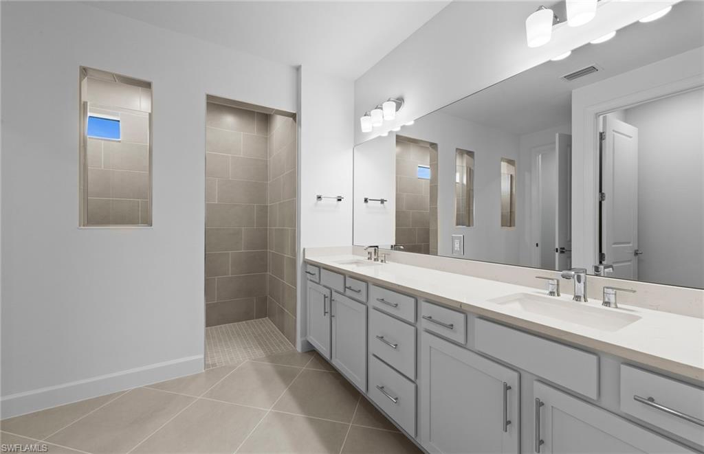 COUNTRY CLUB - Residential